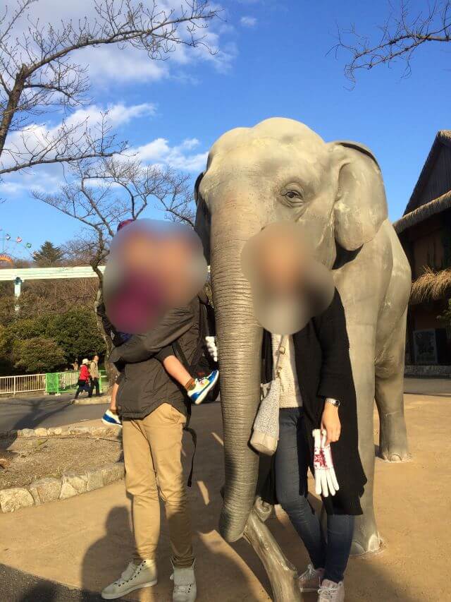 東山動物園入り口付近の象のモニュメントを撮影した写真